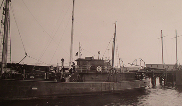 Fishing trawler Cohassett prior to its conversion into the YP-389. 